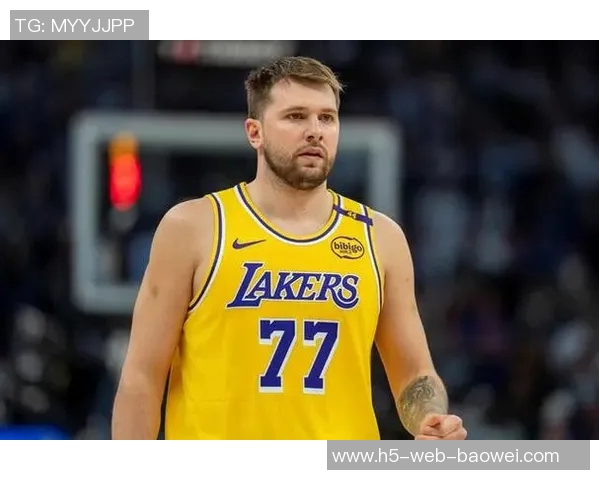 八村塁谈与东契奇的友谊:年龄差距让我们相处更加轻松自然 八村塁谈与东契奇的友谊:年龄差距让我们相处更加轻松自然