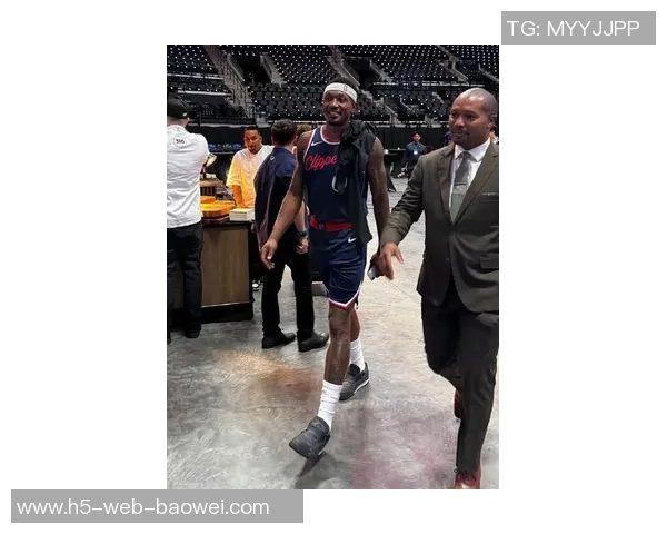 比尔表示愿意在防守端投入更多精力并做好心理准备为球队牺牲 比尔表示愿意在防守端投入更多精力并做好心理准备为球队牺牲