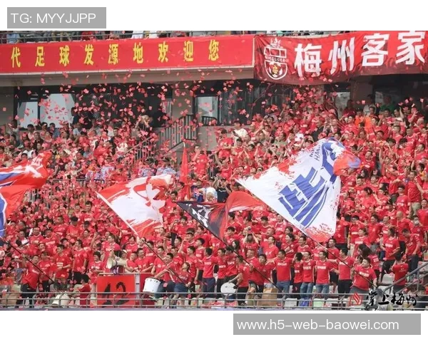 李小恒表达失望希望球队能在未来比赛中回馈球迷更佳表现 李小恒表达失望希望球队能在未来比赛中回馈球迷更佳表现