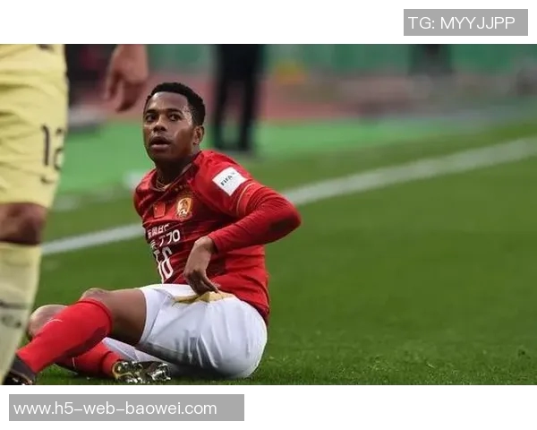 斯帅初期执教风格趋于稳健小杨在场上获得机会或将受限 斯帅初期执教风格趋于稳健小杨在场上获得机会或将受限