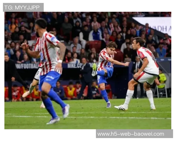 西蒙尼训练中尝试新首发阵容巴埃纳与小蜘蛛联手进攻