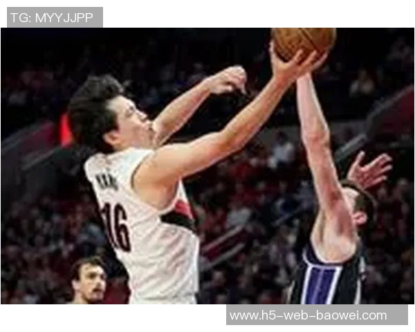 杨瀚森精彩单打尤班克斯背运转身动作大个子难以企及的绝技 杨瀚森精彩单打尤班克斯背运转身动作大个子难以企及的绝技