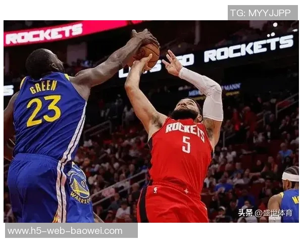 普尔半场状态低迷仅靠罚球得分三分球全失手表现令人失望 普尔半场状态低迷仅靠罚球得分三分球全失手表现令人失望