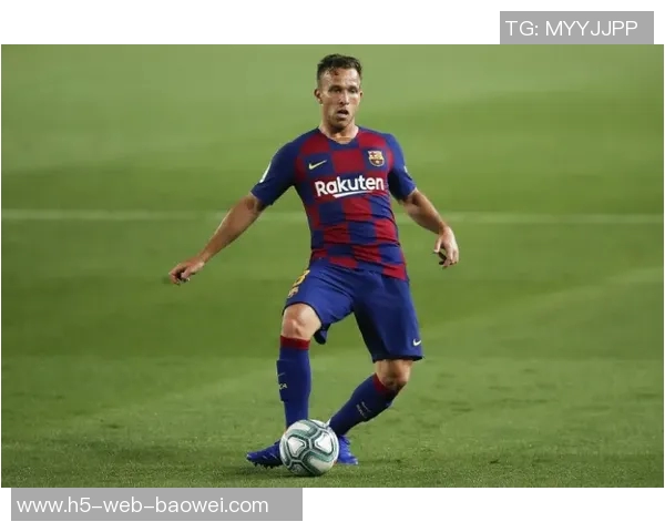 赫迪拉盛赞维蒂尼亚自信表现称其为巴黎中场的节拍器 赫迪拉盛赞维蒂尼亚自信表现称其为巴黎中场的节拍器